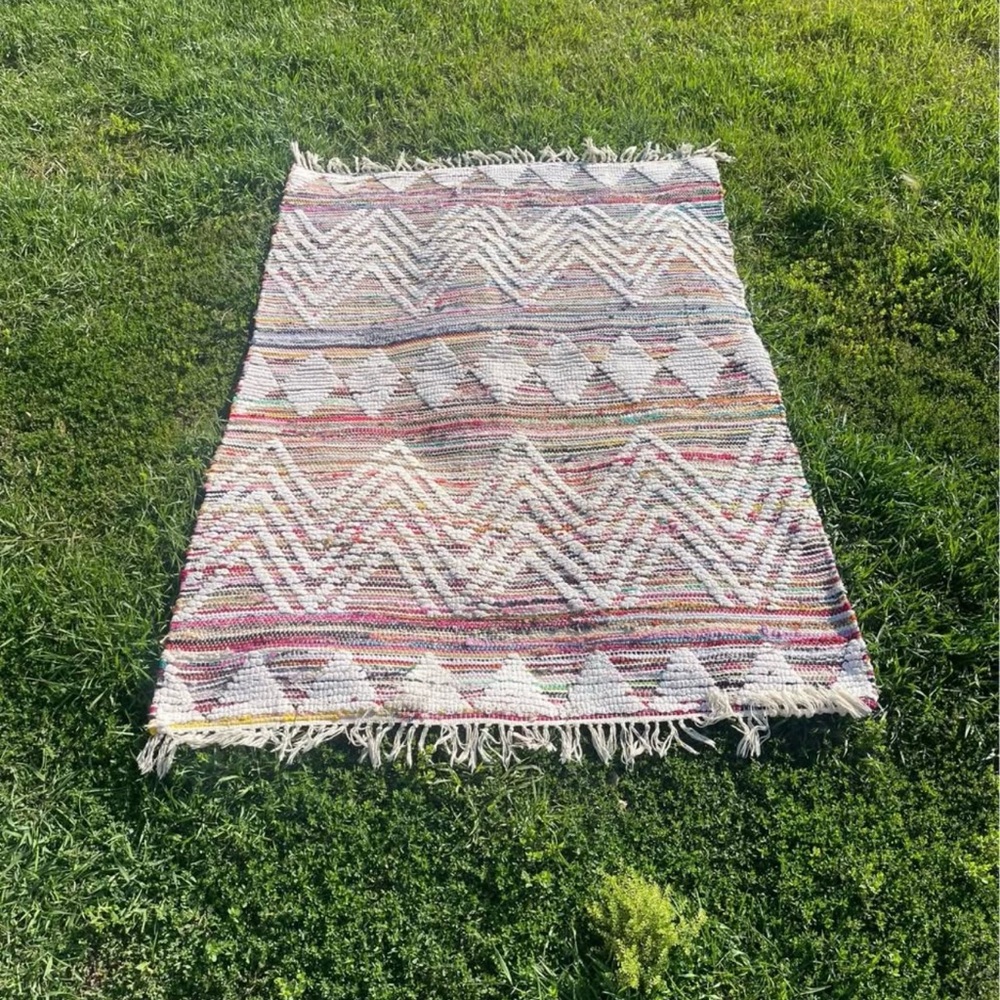 Vintage Colourful Geometric Pattern Rug (6’ x 4’)
